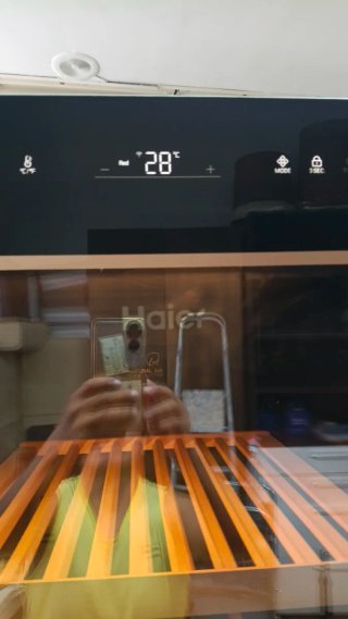 Vitrina Haier para vinos
