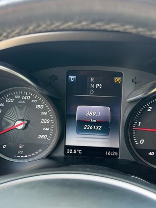 Mercedes-Benz Clase C 220 AMG 2016