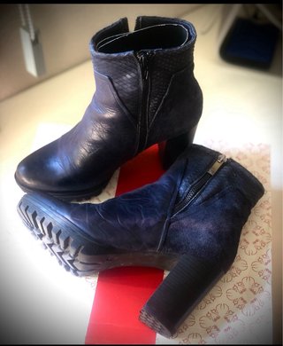 Botines Dorking piel negros T36