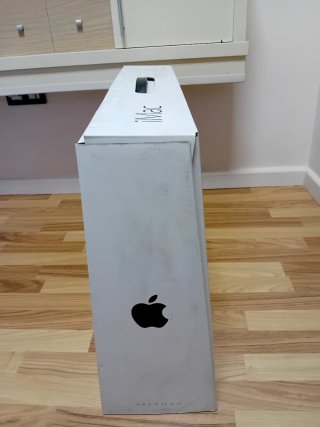 Caja iMac Apple 21,5 pulgadas. Protección interior