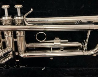 Trompeta Eastar SiB con estuche