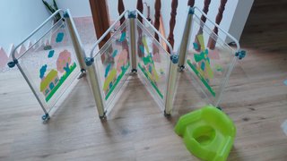 Barrera bebé y orinal infantil