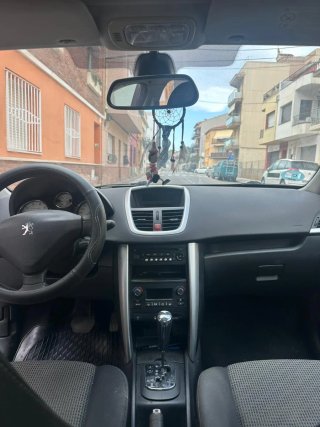 Peugeot 207 2010
