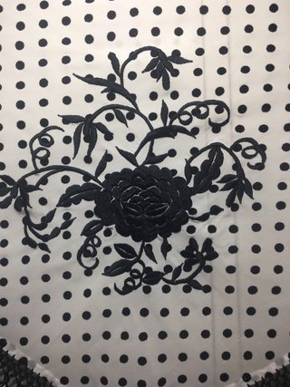 Mantoncillo Flamenco Negro y Blanco