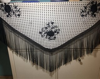 Mantoncillo Flamenco Negro y Blanco