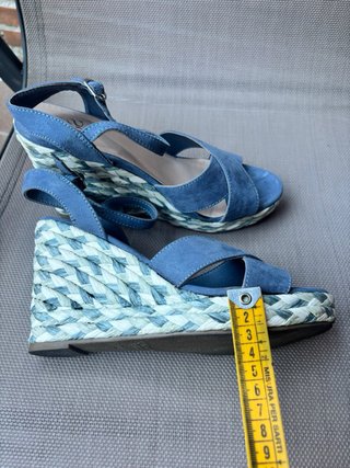 Sandalias cuña azul talla 38