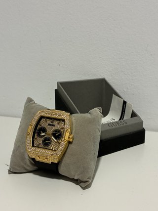 Reloj Guess Dorado con Diamantes