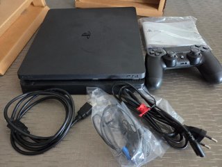 Console PS4 500GB con scatola + 6 giochi