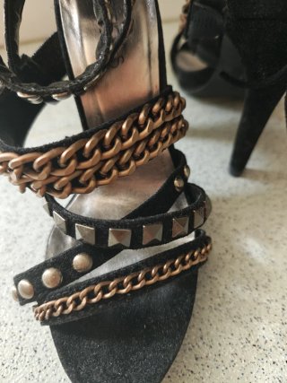 Sandalias Latinas Talla 36 Negro/Dorado