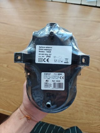Luz Aplique Oval Estanco Exterior