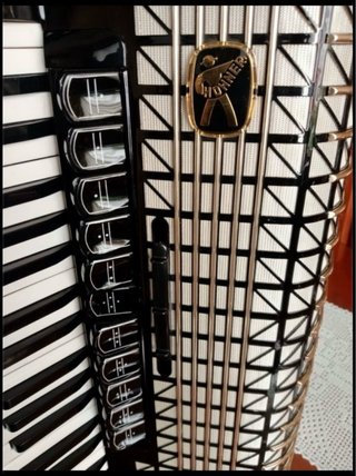 Acordeón Hohner Atlantic IV de Luxe.