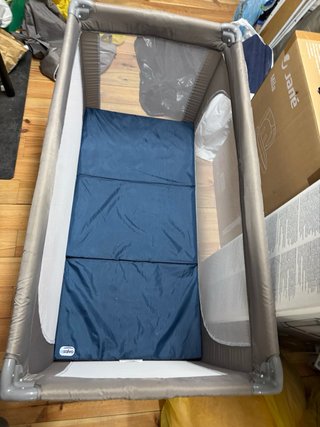 Cuna de viaje plegable