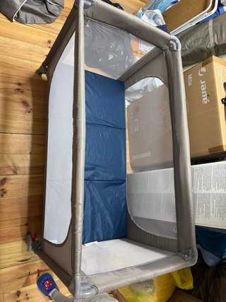 Cuna de viaje plegable