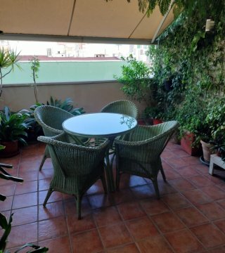 Conjunto terraza mesa y sillas mimbre color verde