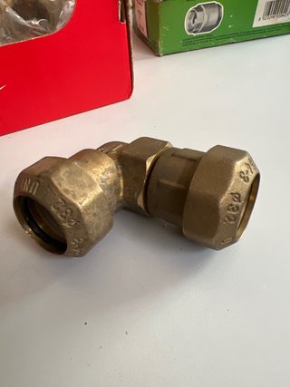 Codo Latón 32x1 Polietileno 90º