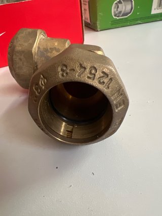 Codo Latón 32x1 Polietileno 90º