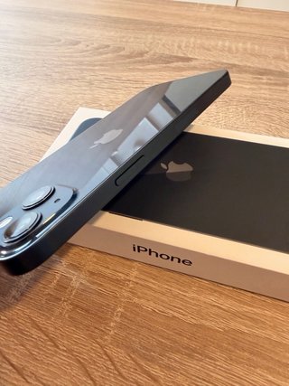iPhone 13 128GB Medianoche