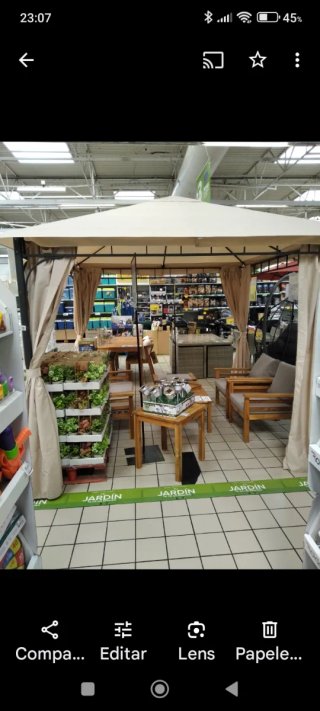 Pérgola Beige y Marrón