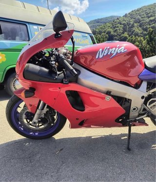 Kawasaki Zx7 R