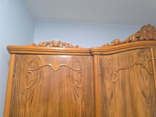 Armario antiguo de madera