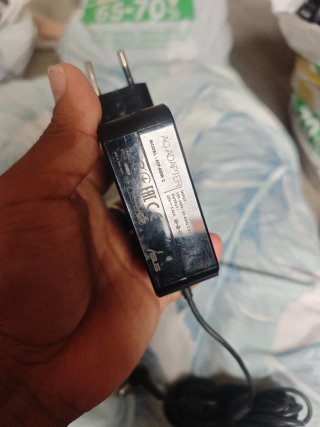Adaptador de Corriente Asus Negro