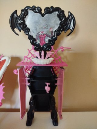 Monster High Baño Draculaura