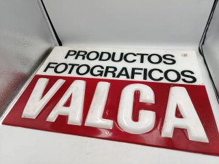CARTEL PUBLICITARIO EN RELIEVE VALCA