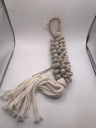 Decorazione con conchiglie e corda