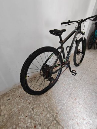 Bicicleta Rockrider ST 530