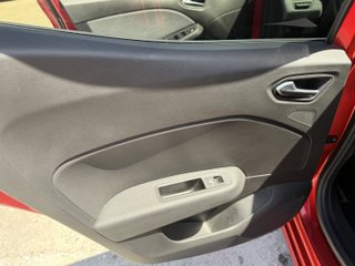 CUOTA 240€ - Renault Clio 2025 techno EcoG 100cv