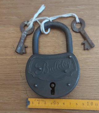 Lucchetto Bulldog vintage con 2 chiavi funzionante