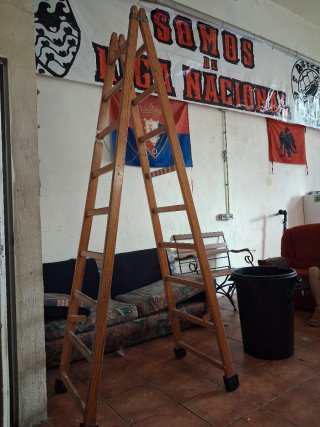Escalera de madera 2,5 metros