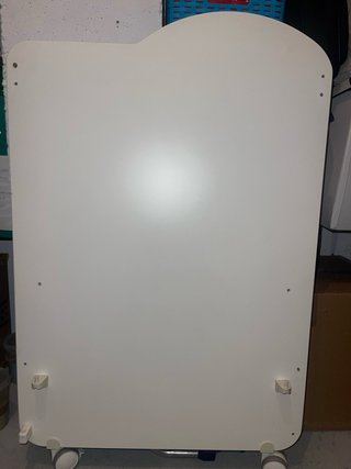 Cuna bebé blanca con ruedas