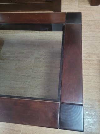 Mesa de centro de madera y cristal
