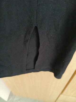 Vestido negro midi ajustado