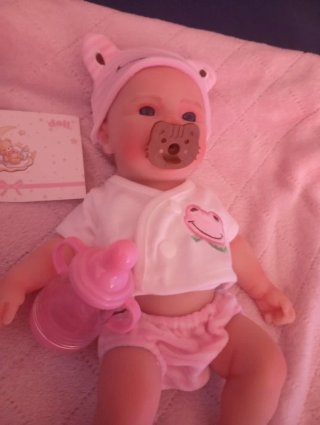 Muñeca bebé silicona suave pintada