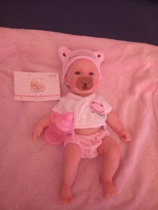 Muñeca bebé silicona suave pintada