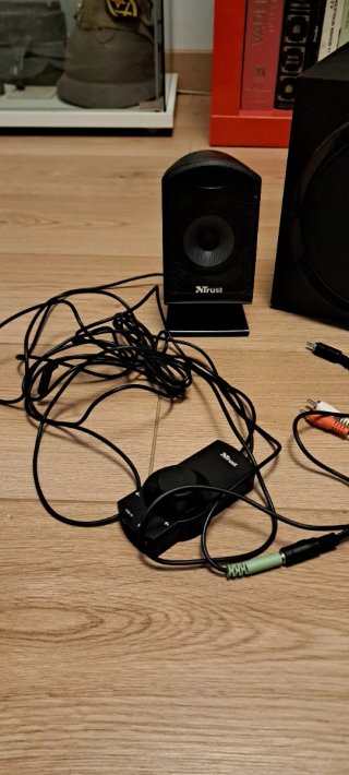 Set Altavoces Trust 2.1 Negro
