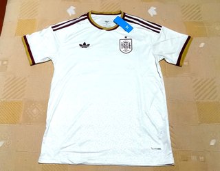 Camiseta España Adidas Talla L.