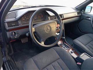 Mercedes-Benz E220 Gasolina Automático 1995