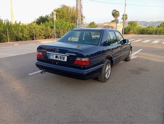Mercedes-Benz E220 Gasolina Automático 1995