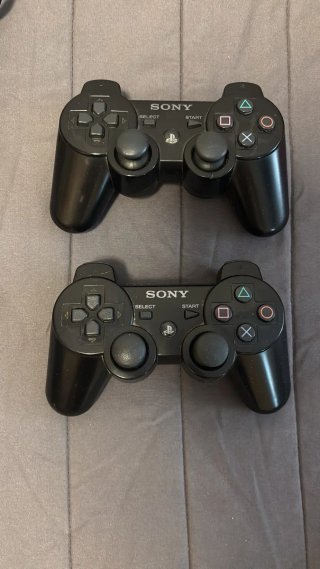 Consola PlayStation 3 + 2 mandos + FIFA 10