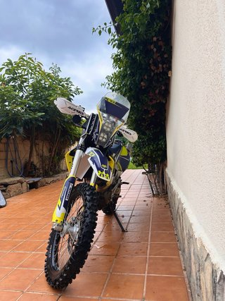 Husqvarna 701 Enduro 2024 | 11.500 km