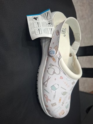 Zueco Feliz Caminar blanco estampado