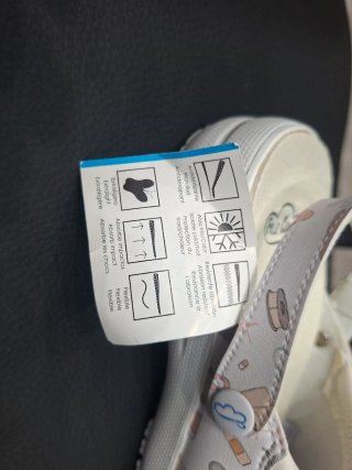 Zueco Feliz Caminar blanco estampado