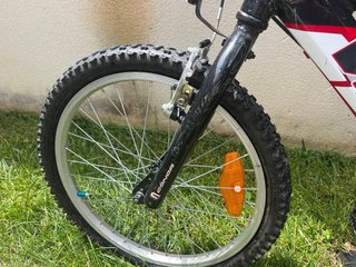 Bici Conor Negra y Roja Rueda 20