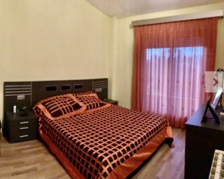 Dormitorio matrimonio color ceniza