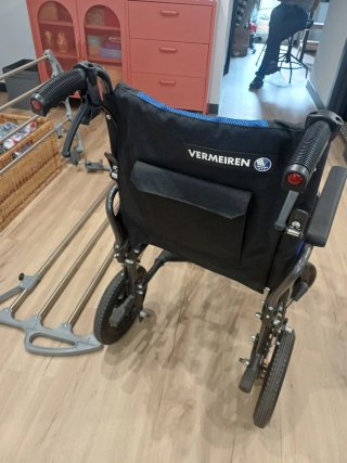 Sedia a rotelle per persone con mobilità ridotta