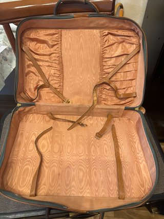 Maleta Vintage Marrón y Dorada