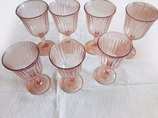 Conjunto de Vidro Rosa